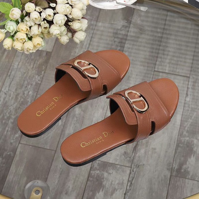 30 Montaigne Slide Camel Calfskin | DIOR