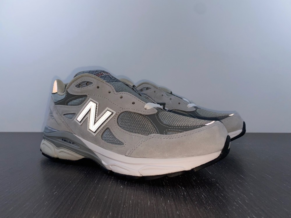 New Balance 990V3 Grey
