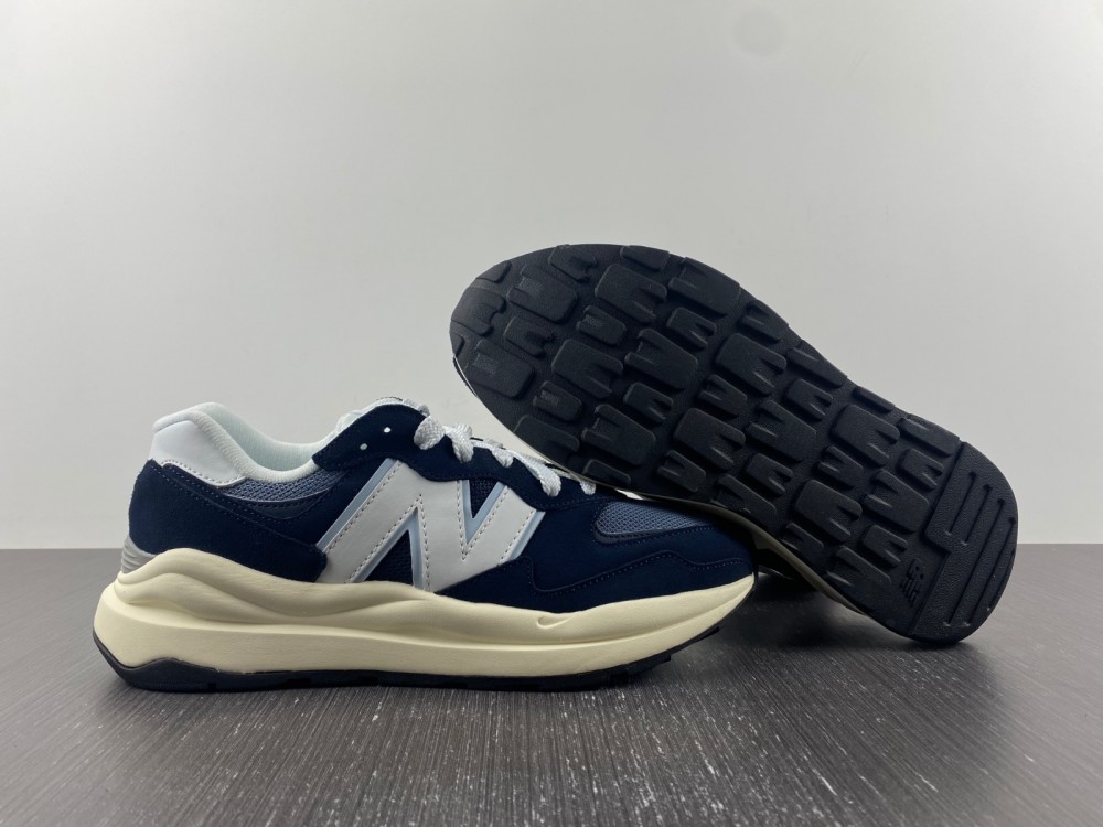 New Balance navy and white trainer