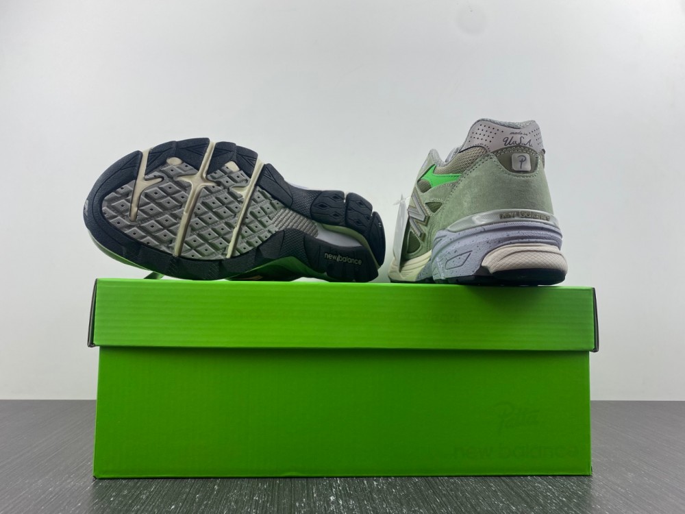 New Balance 990v3 MiUSA Patta Keep Your Family Close