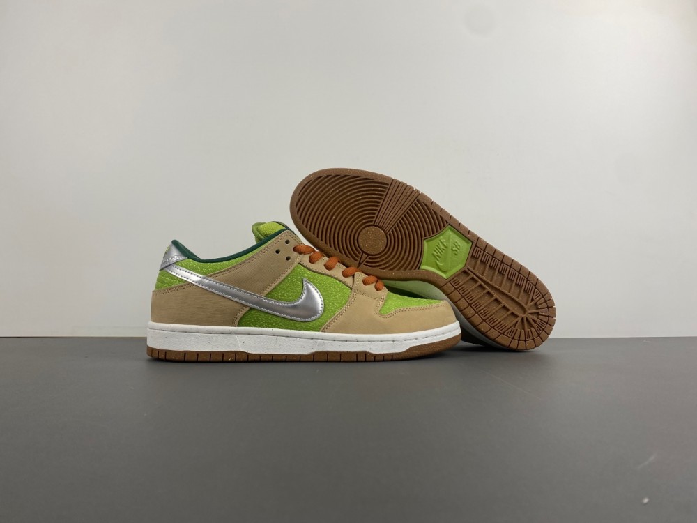 Nike SB Dunk Low Escargot  FQ7585-200