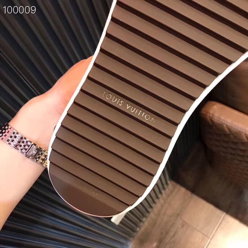 Louis Vuitton Luxembourg LV Logo Sneaker