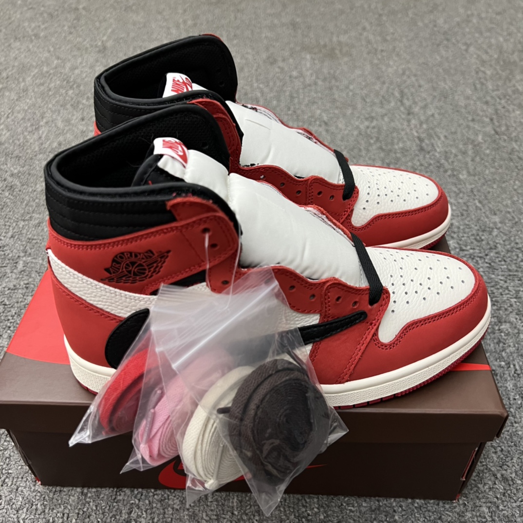 NIKE Travis Scott x Air Jordan 1  AA3834-101
