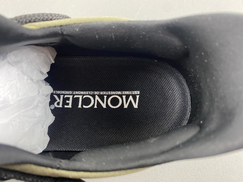 Moncler  Trailgrip Lite 2 Sneakers khaki