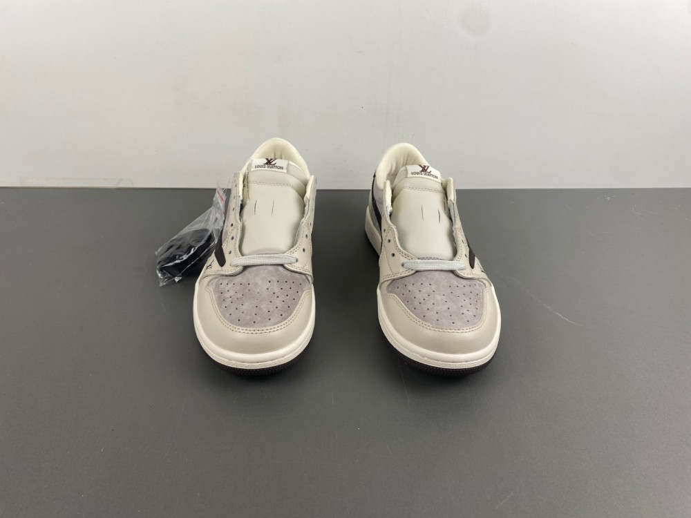 Travis Scott x Air Jordan 1 Low OG off white gray LX1988-100