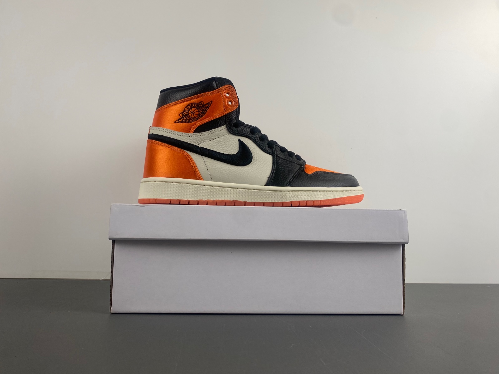 Jordan 1 Retro High OG Satin Shattered Backboard (Women's)