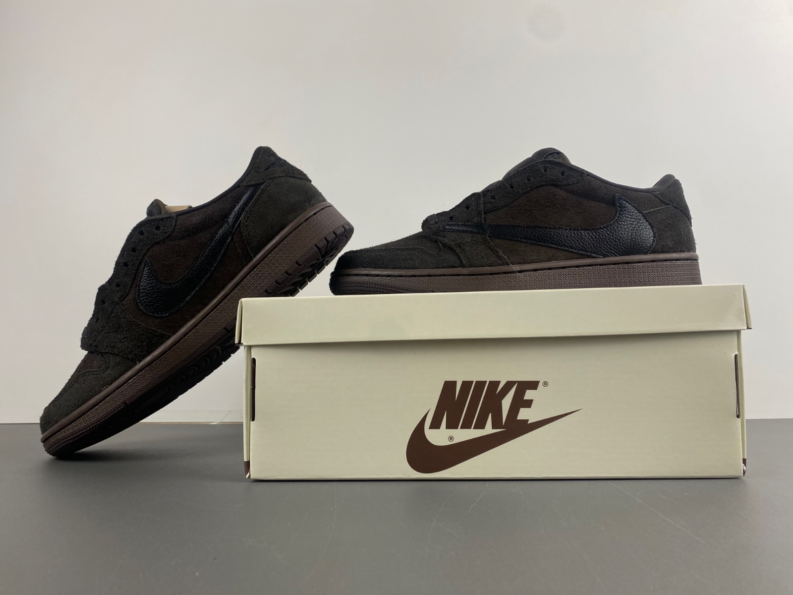 Travis Scott x Air Jordan 1 Low OG Velvet Brown - Dec 2024 - DM7866-202
