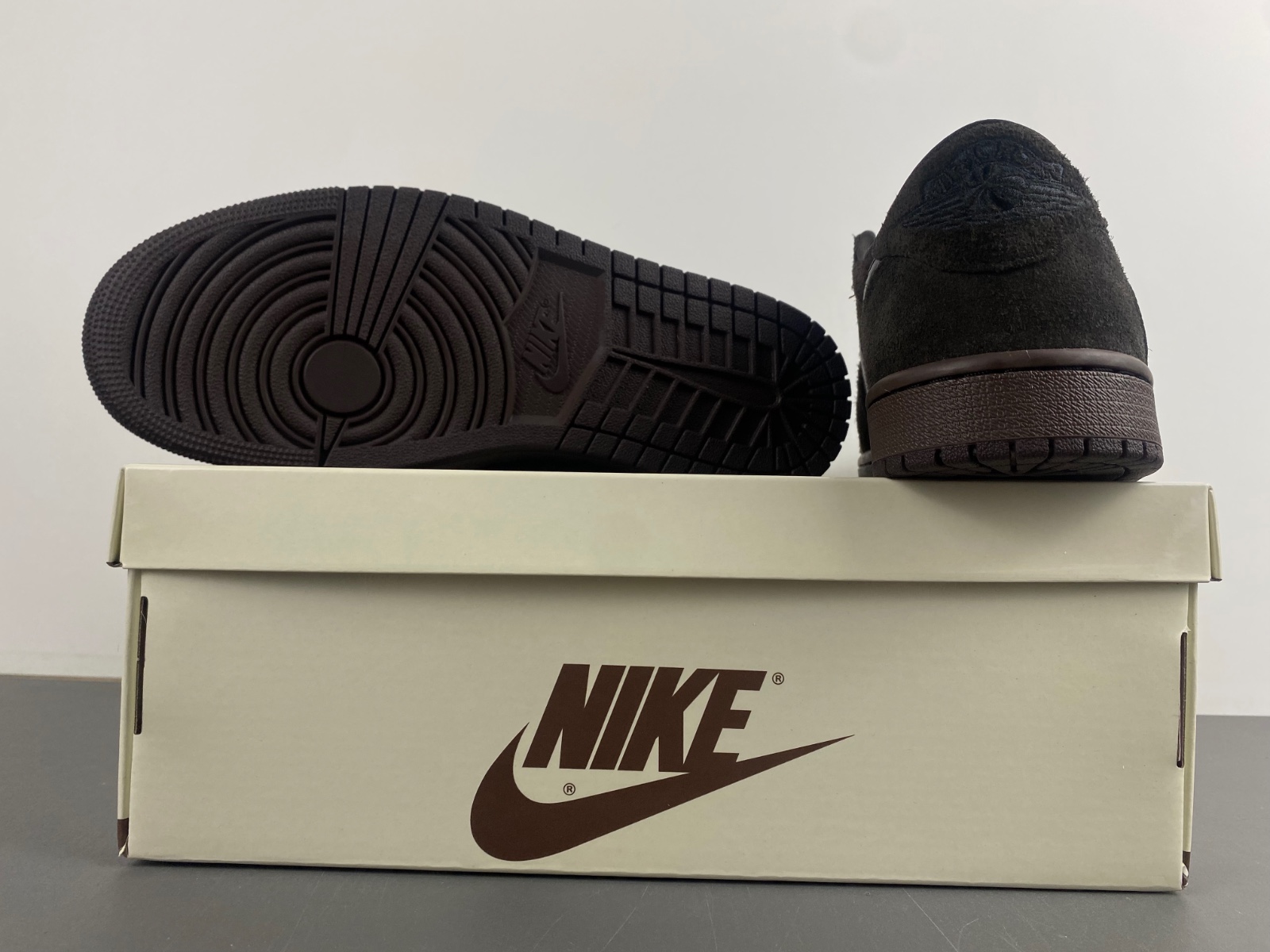 Travis Scott x Air Jordan 1 Low OG Velvet Brown - Dec 2024 - DM7866-202