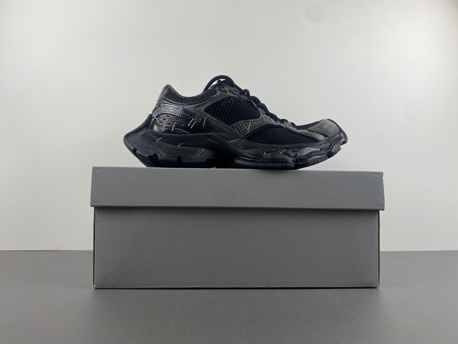 BALENCIAGA Stapler Low Sneakers black 803681_w3st4_1000