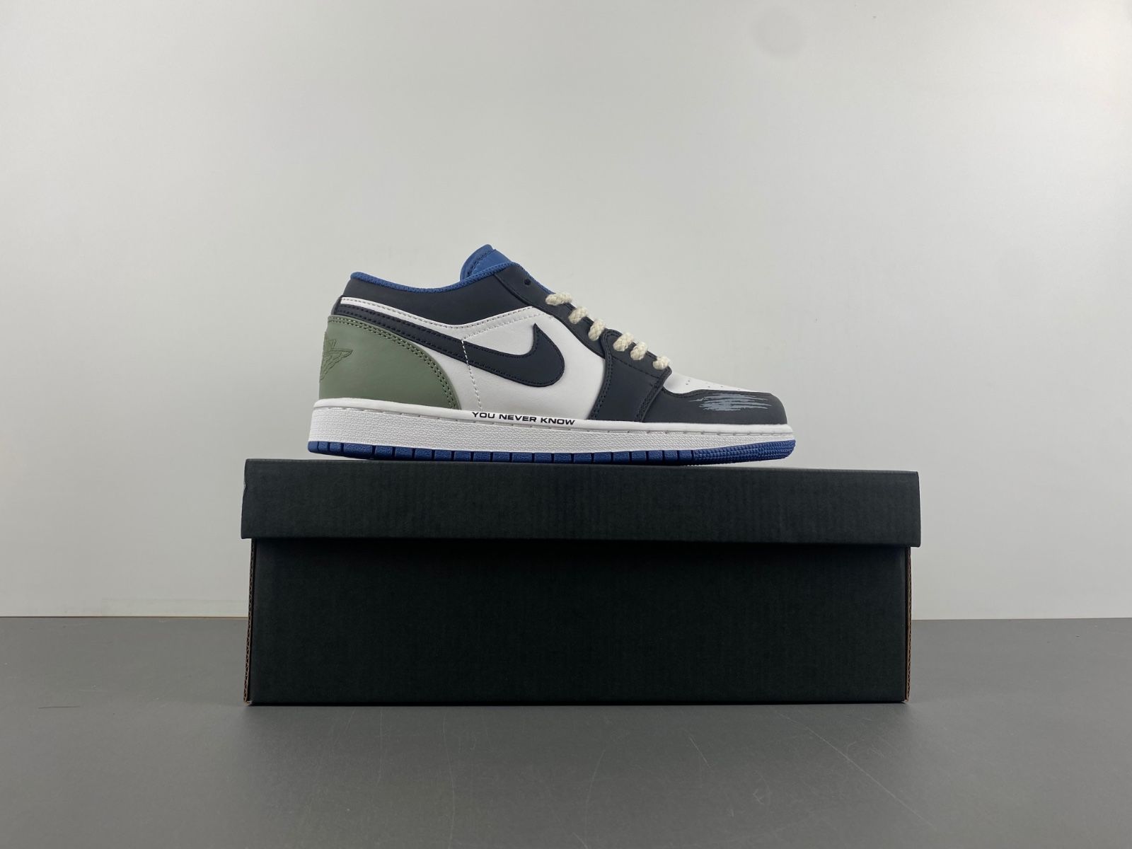 Travis Scott Jordan 1 Low‘Fragment’553558-414