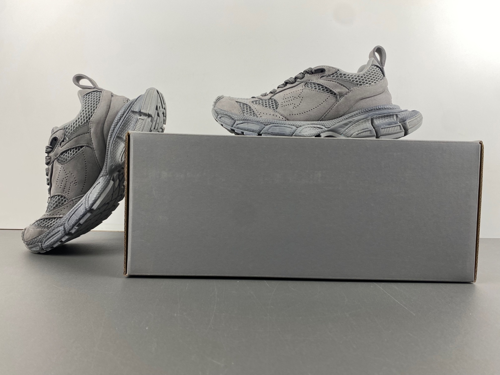 Balenciaga 3XL Grey 759693 W3XLH 0210