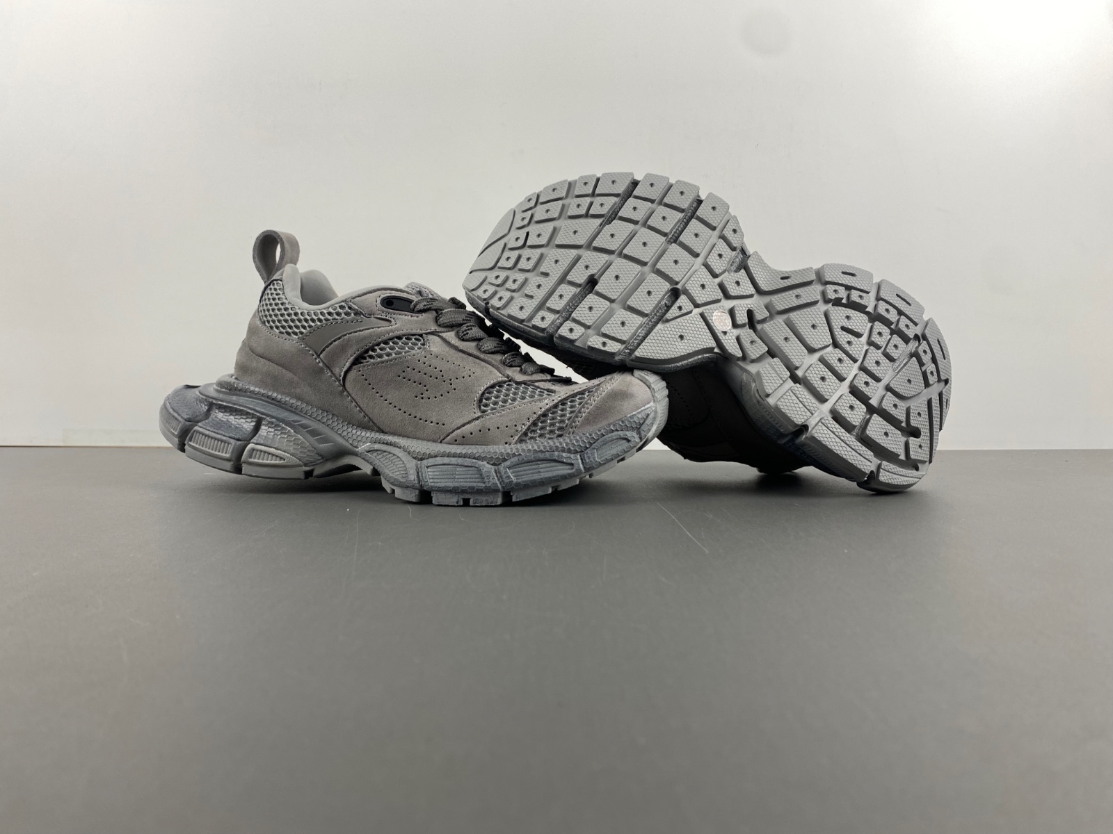 Balenciaga 3XL Grey 759693 W3XLH 0210