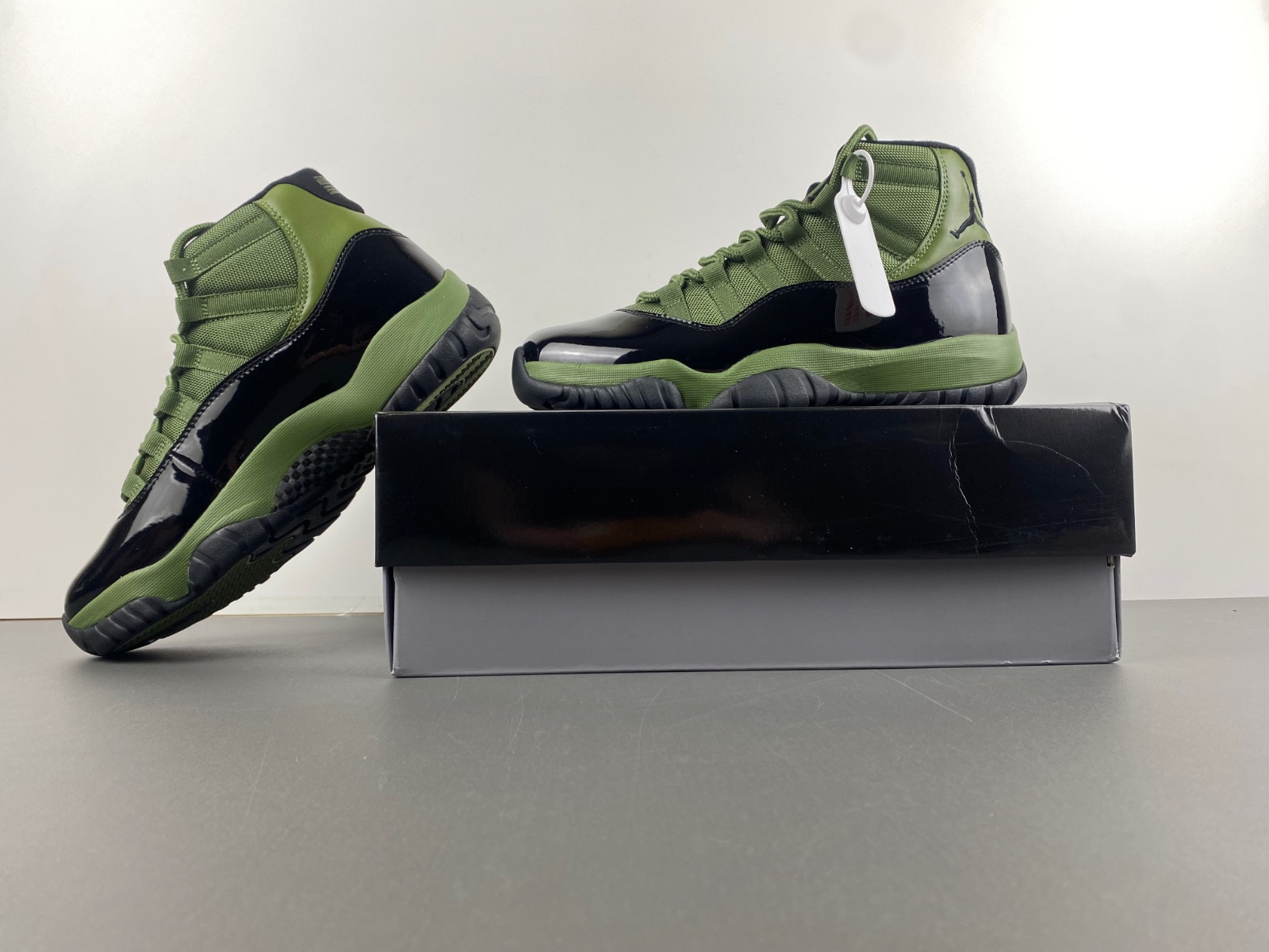 Nike Air Jordan 11 Olive Green High Top Carbon Plate CT8012-300