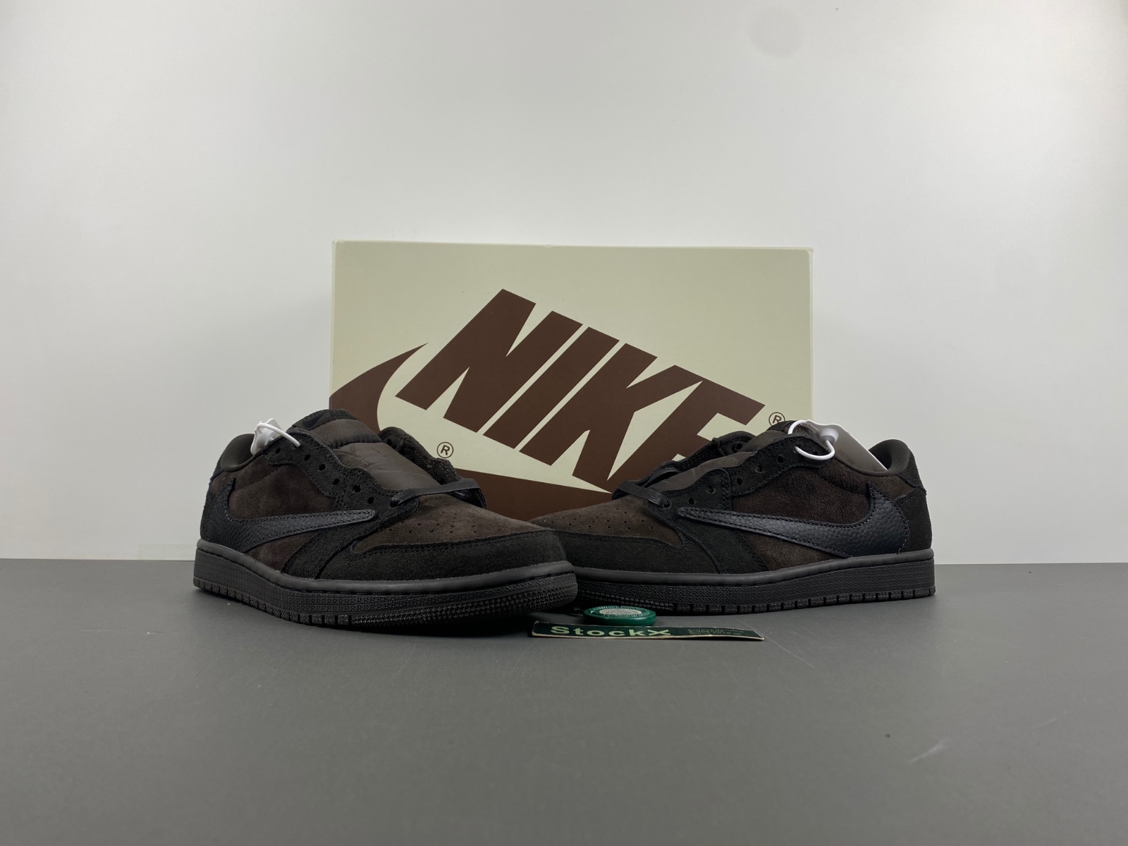 Travis Scott x Air Jordan 1 Low OG Velvet Brown - Dec 2024 - DM7866-202