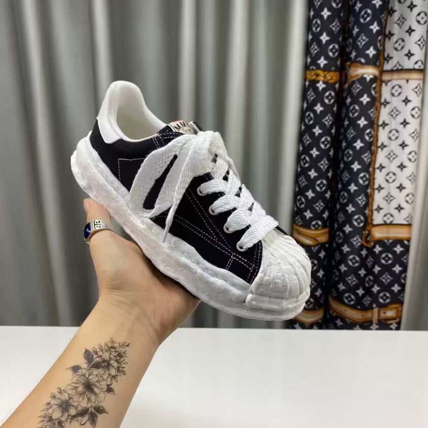 Maison Mihara Yasuhiro Hank OG Sole Canvas Low Black   A05FW702