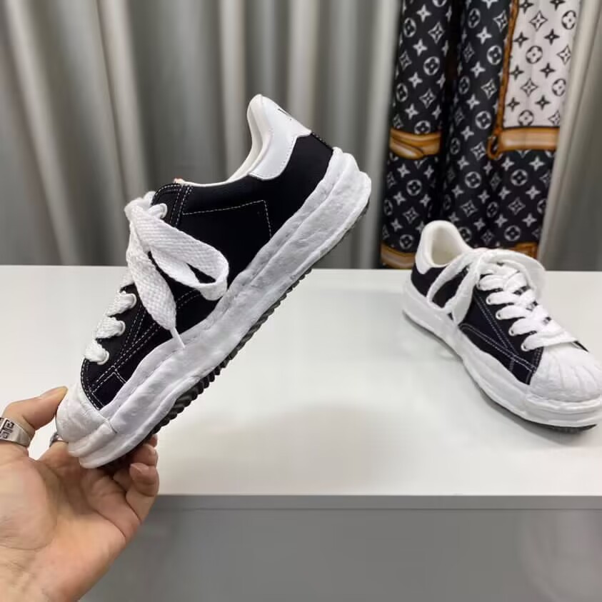 Maison Mihara Yasuhiro Hank OG Sole Canvas Low Black   A05FW702
