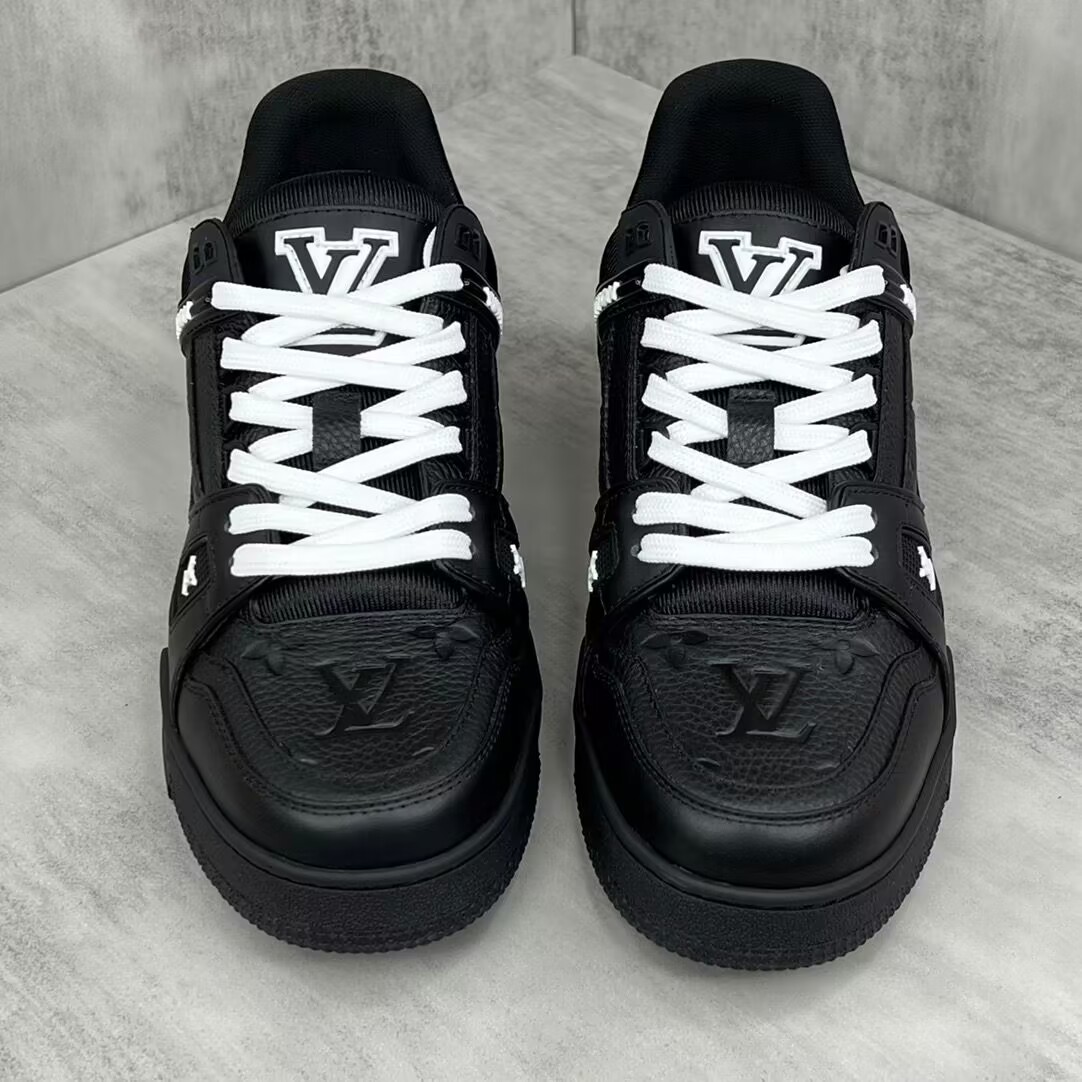 LOUIS VUITTON Trainer leather low-top lace-up fashion sneakers men's black-1AAREW
