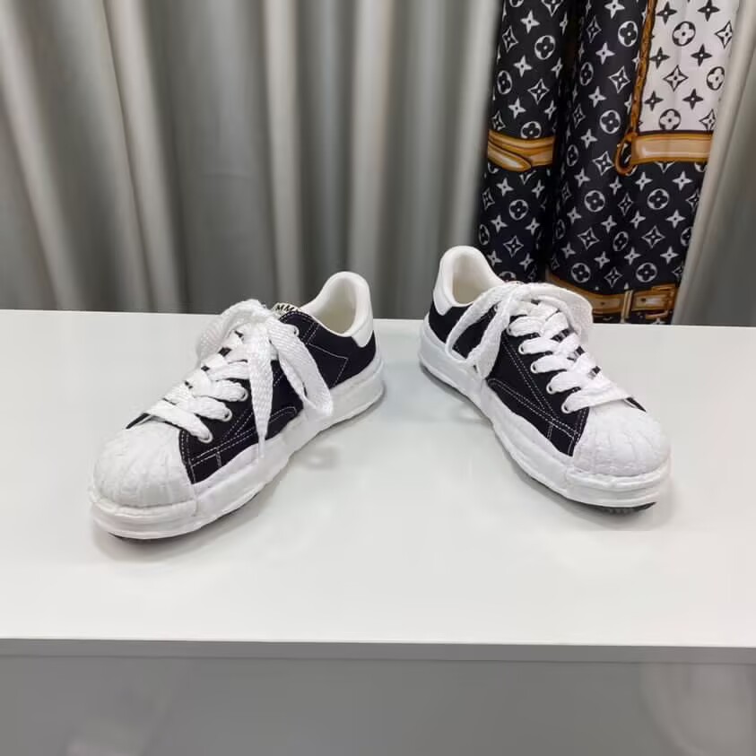 Maison Mihara Yasuhiro Hank OG Sole Canvas Low Black   A05FW702