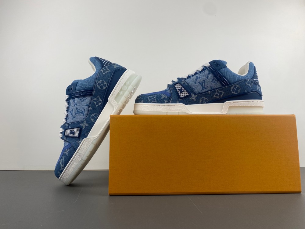 Louis Vuitton LV trainer Blue White