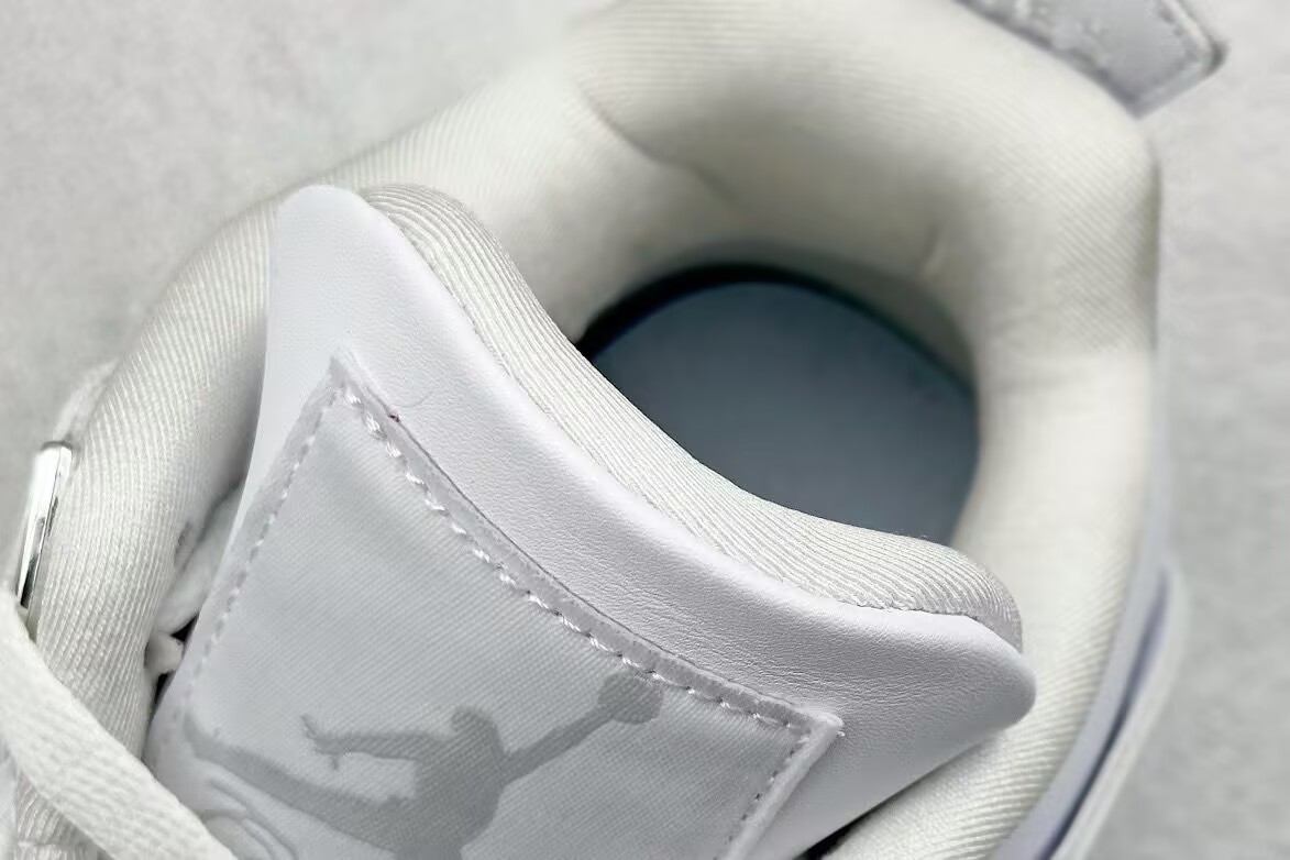 Air Jordan 4 retro white cat SKU:308497-100