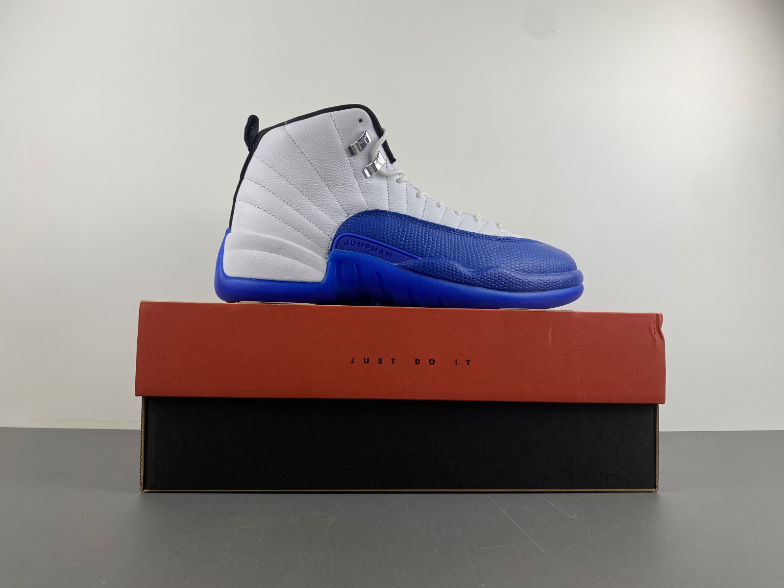 Air Jordan 12 “Blueberry”CT8013-140