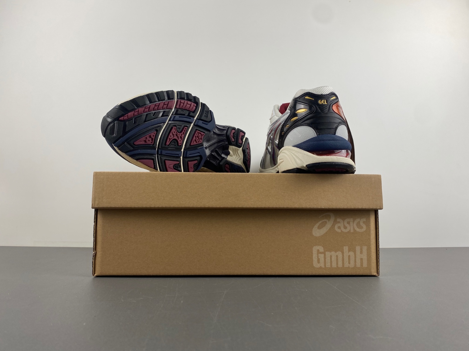 ASICS GEL-KAYANO LEGACY 1203A325.100