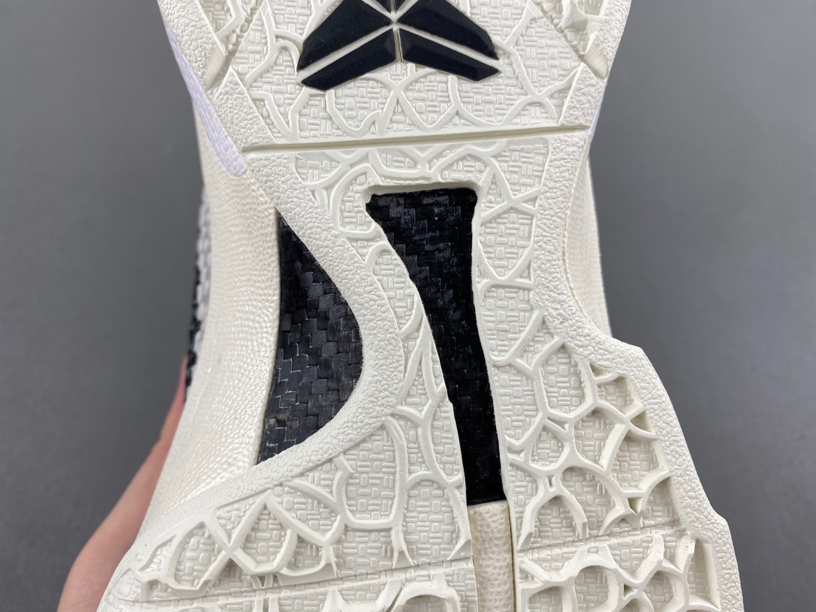 Nike Kobe 6 Protro Sail grey PE2024-001