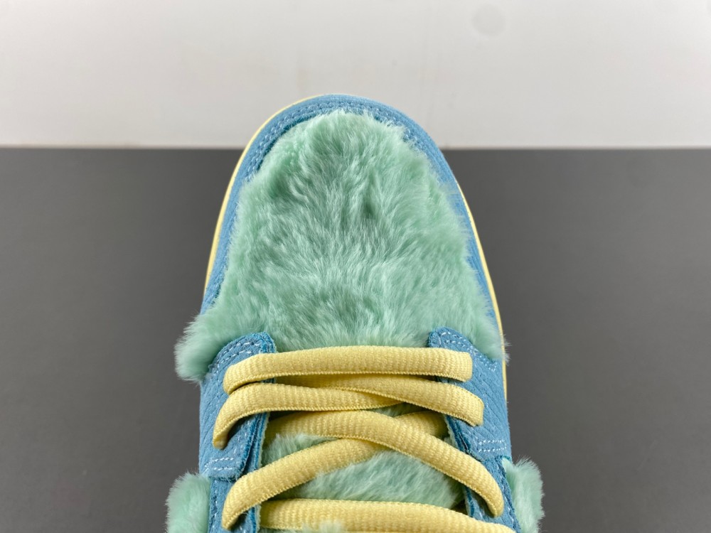 Nike SB Dunk Low Verdy Visty FN6040-400