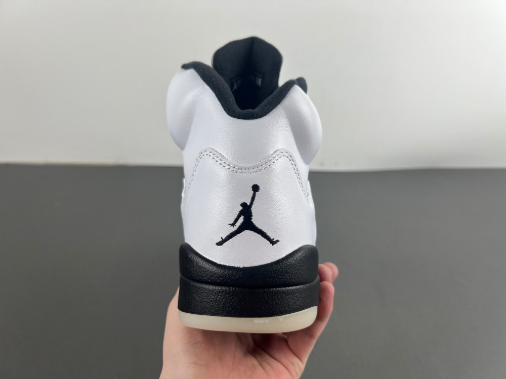 Jordan 5 Retro Reverse Metallic DD0587-110
