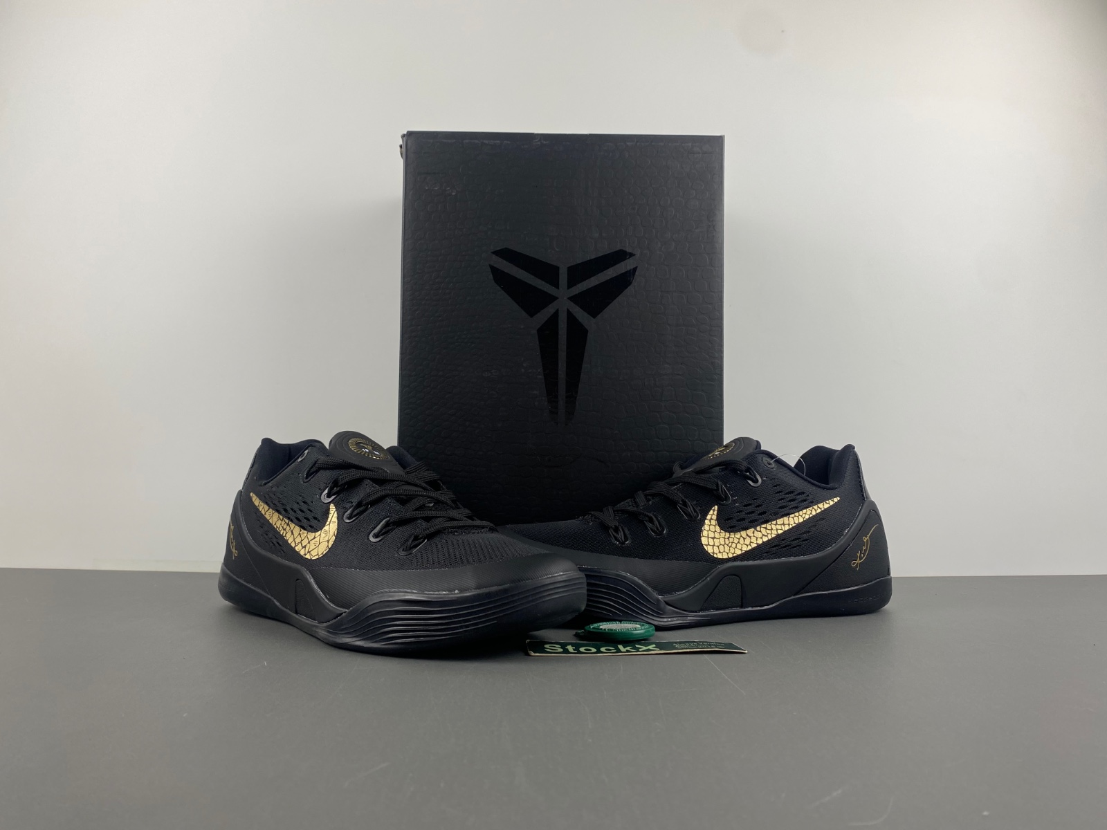 Nike Kobe 9 Black gold Gift of Mamba 646701-701