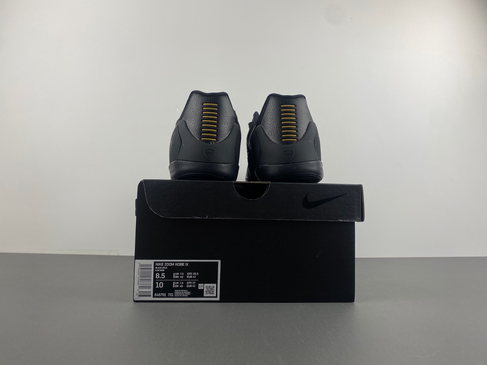 Nike Kobe 9 Black gold Gift of Mamba 646701-701