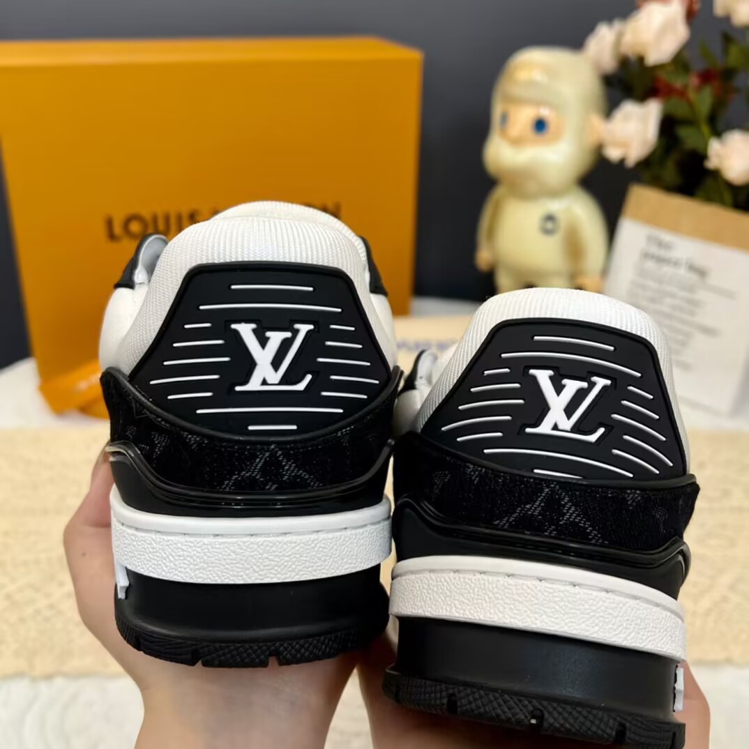 LOUIS VUITTON Trainer Panda Embossed Print Low-top Fashion Sneakers Unisex White and Black 1A9JG9