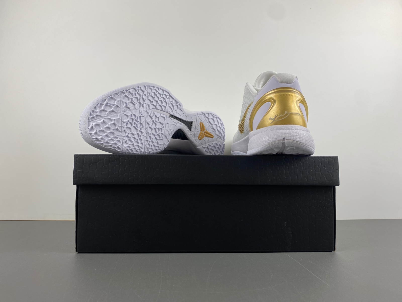 NIKE ZOOM KOBE WHITE GOLD FV4921-608