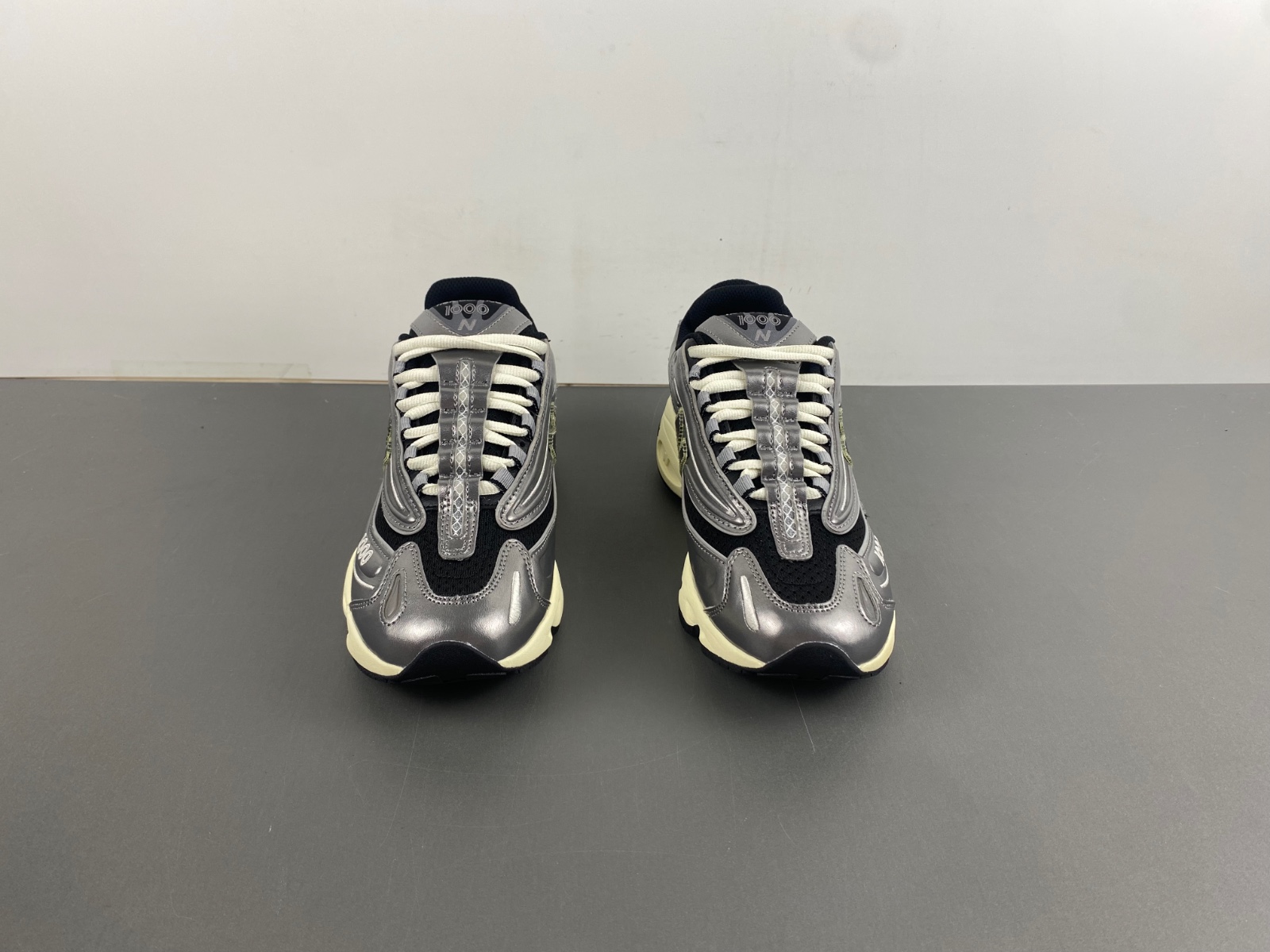 New Balance 1000 Silver Metallic / Black M1000SL