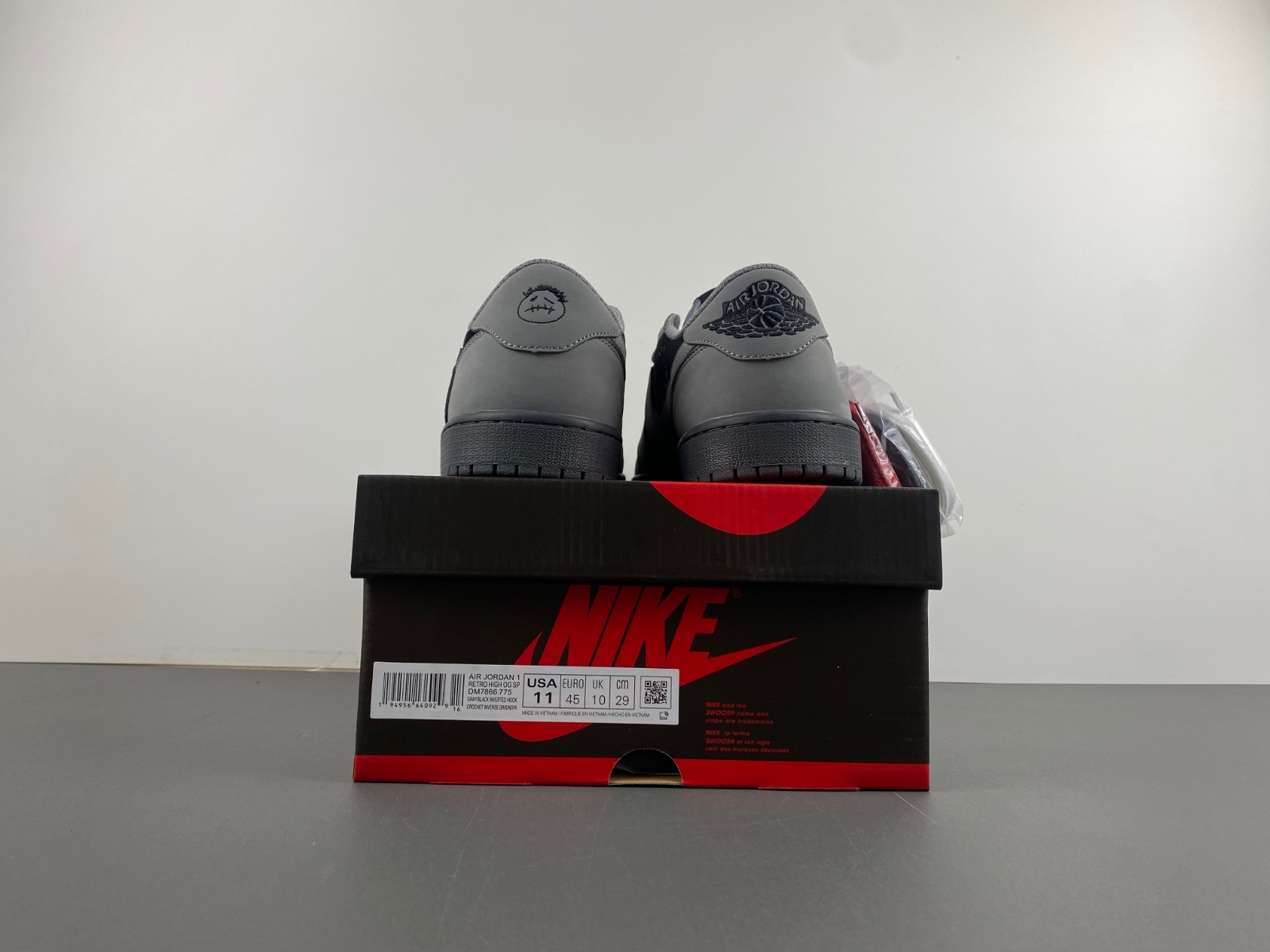 Travis Scott x Air Jordan 1 Low Gray and Black DM7866-775