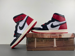 Air Jordan 1 High OG “Black Toe Reimagined”DZ5485-106