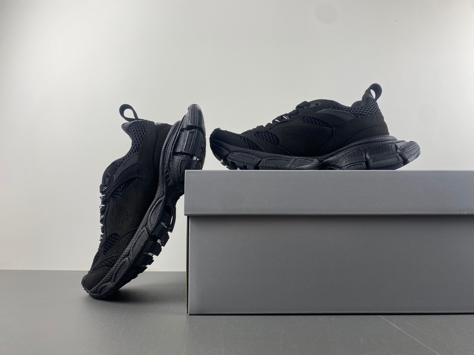 BALENCIAGA 3XL SNEAKERS BLACK 759693 W3XLH 0211