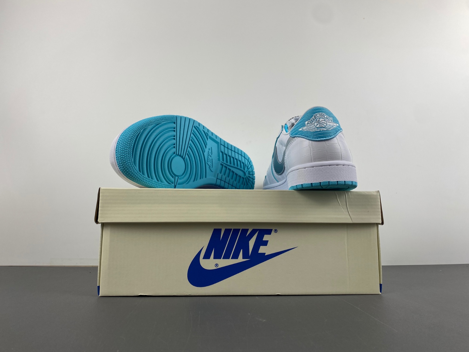 Travis Scott x Air Jordan 1 Low Branco & azul turquesa DM7866-771