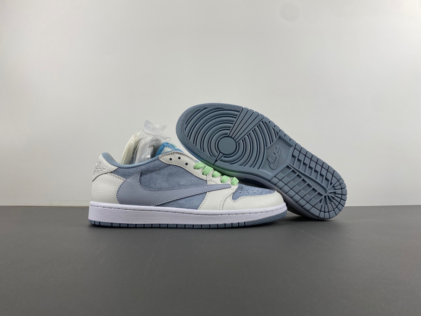 Fragment x Travis Scott x Air Jordan 1 Low White and Blue DM7866-888