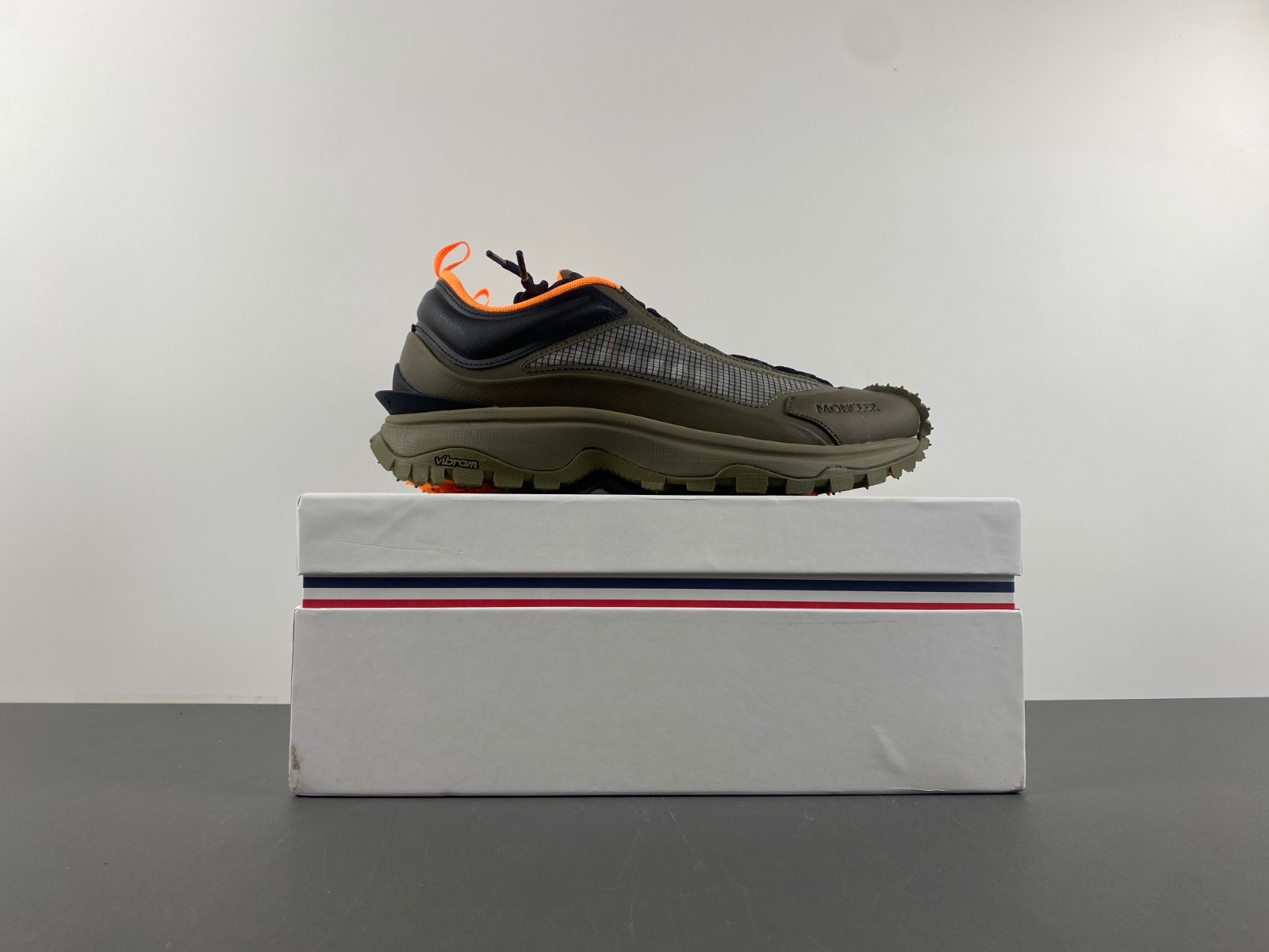 Moncler: Khaki Trailgrip Lite Sneakers