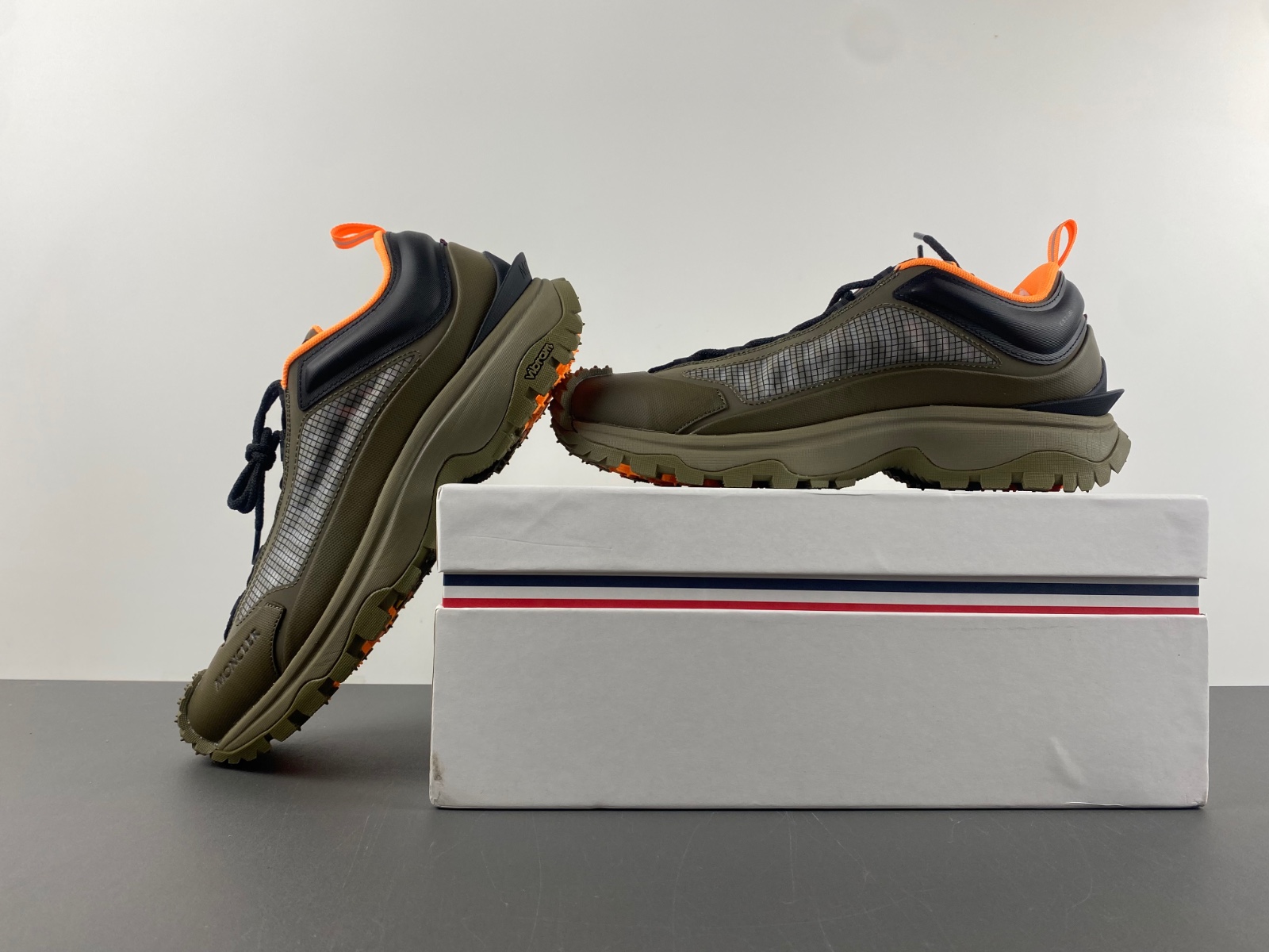 Moncler: Khaki Trailgrip Lite Sneakers