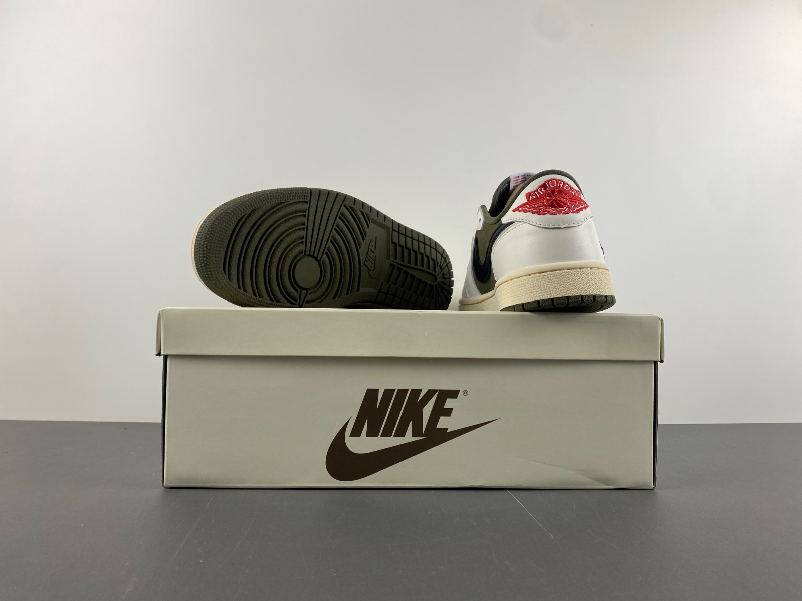 Jordan 1 Retro Low OG SP Travis Scott Medium Olive DM7866-200