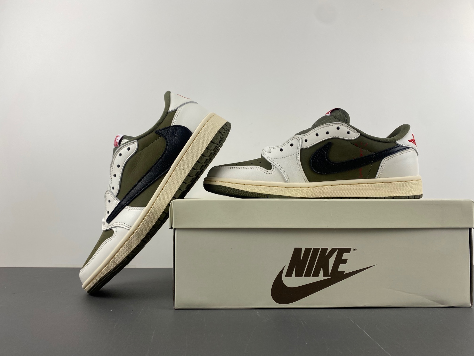 Jordan 1 Retro Low OG SP Travis Scott Medium Olive DM7866-200