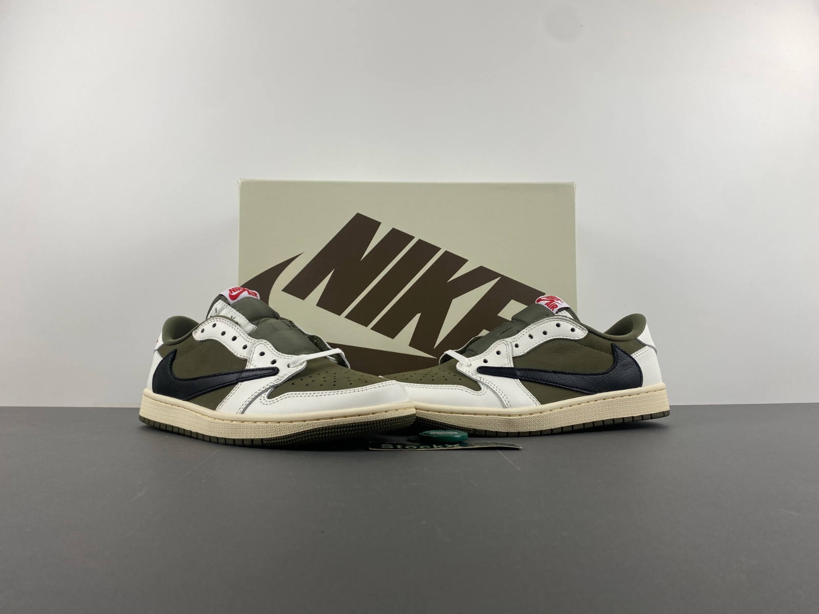 Jordan 1 Retro Low OG SP Travis Scott Medium Olive DM7866-200