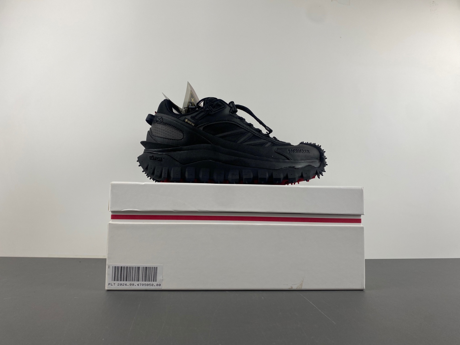 Moncler Trailgrip GTX Sneakers in Black