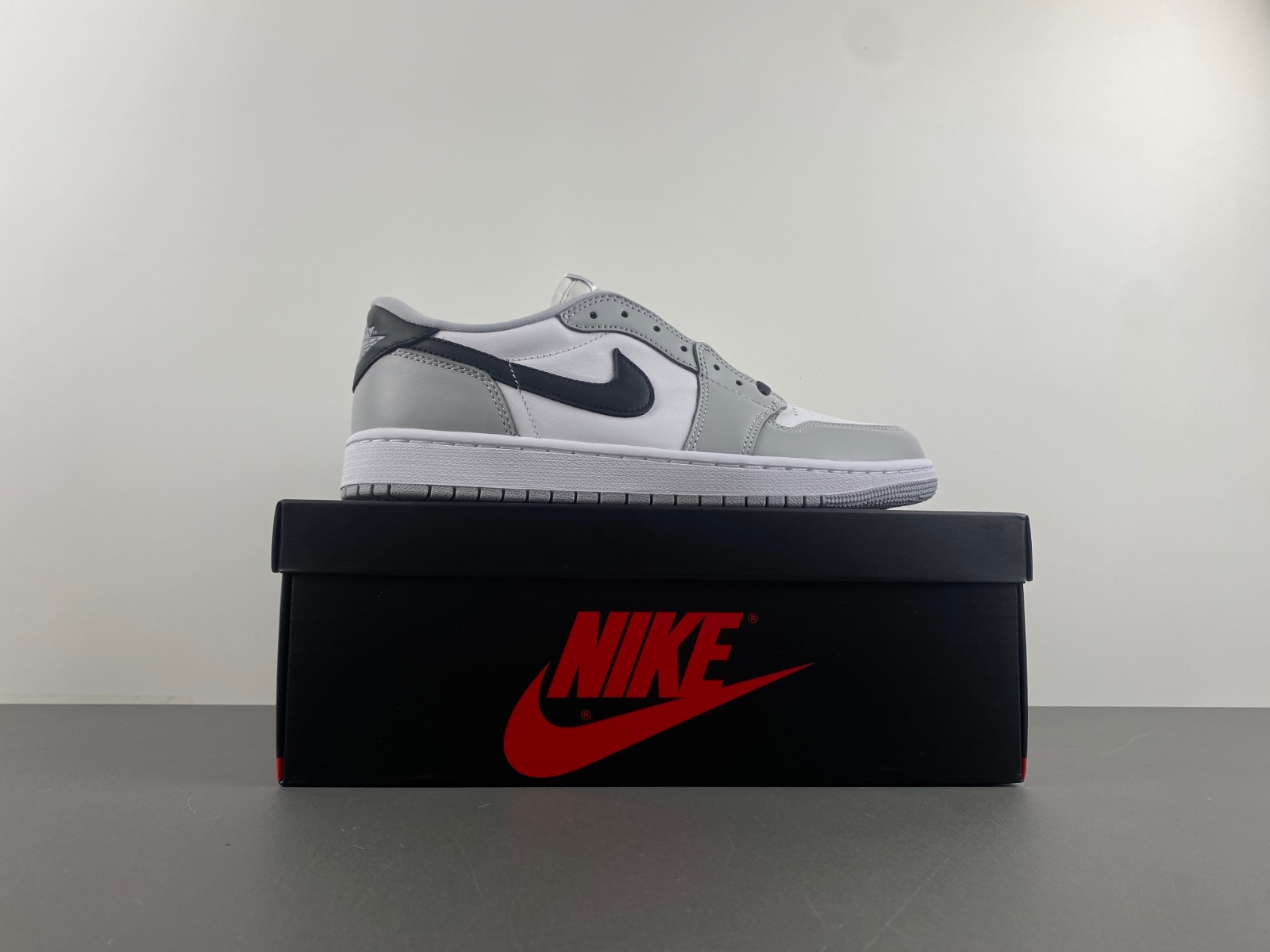 air jordan 1 retro low og barons cz0790 110