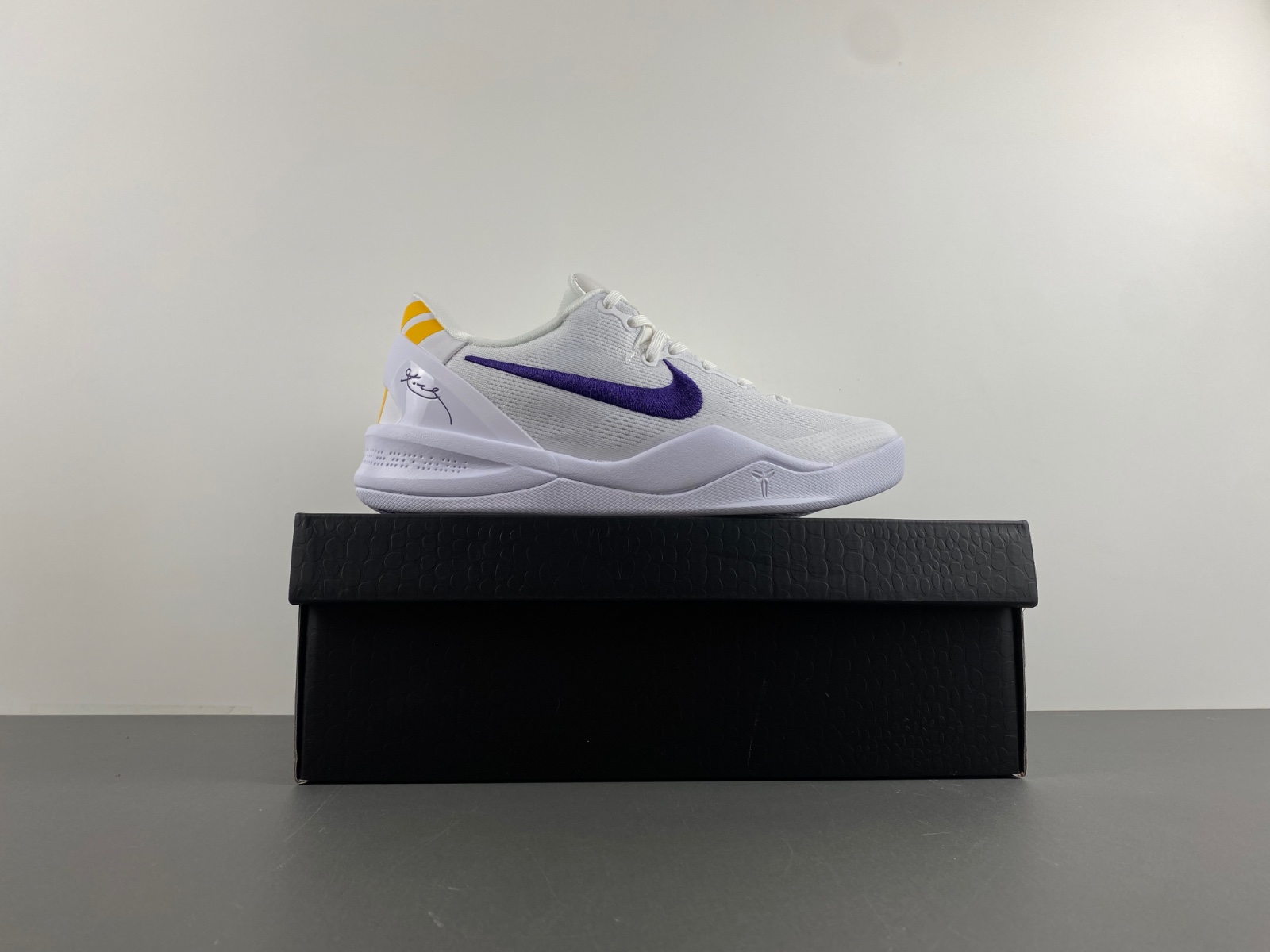 kobe 8 protro lakers home hf9550 100