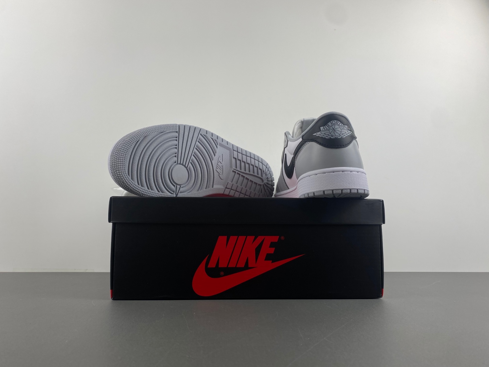 air jordan 1 retro low og barons cz0790 110
