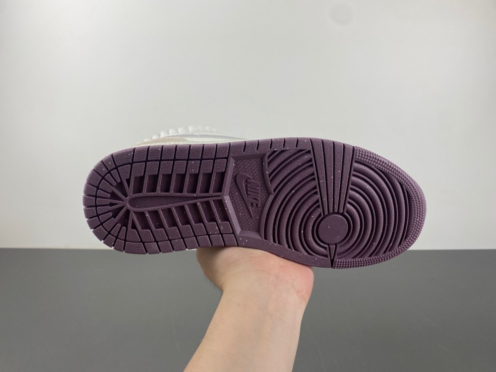 Air Jordan 1 Low FQ8094-100