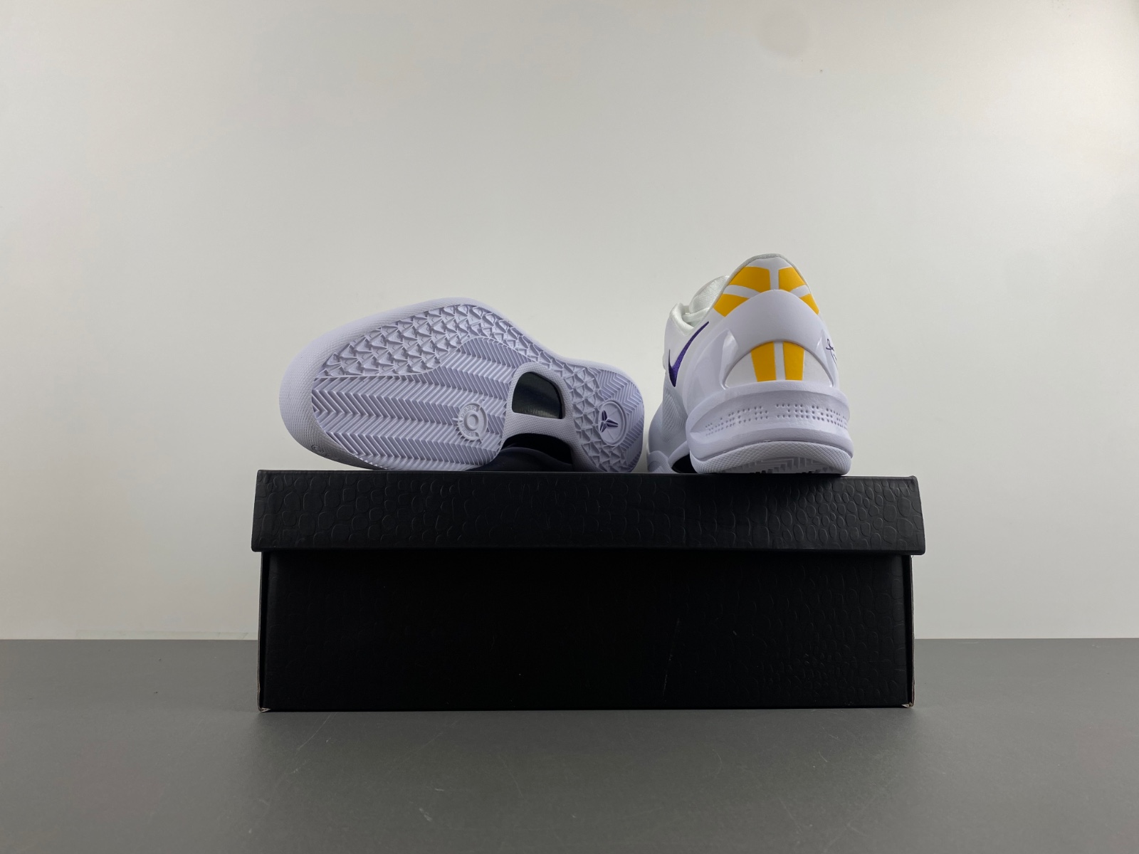 kobe 8 protro lakers home hf9550 100